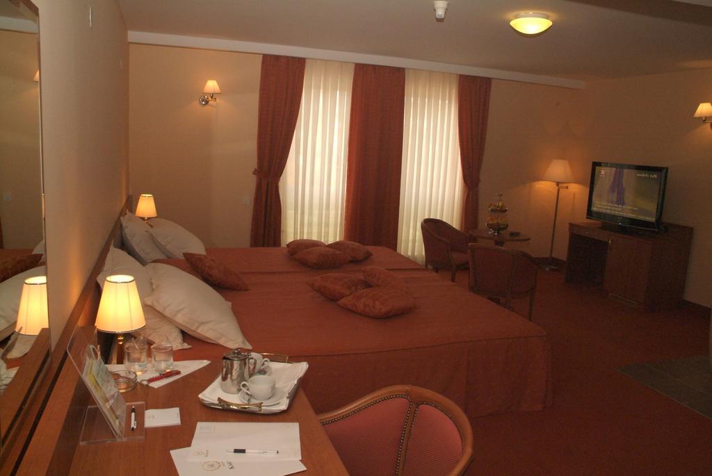 Hotel Kaktus Čitluk Kültér fotó